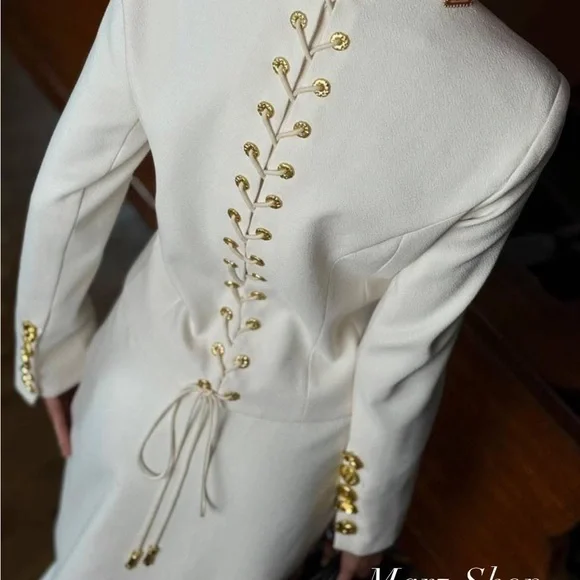 Sxhiaparelli Elegant White Button-Front Pencil Skirt - Women - Picture 2 of 6